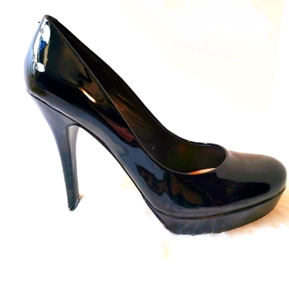 ARTURO CHIANG Patent Leather Heel
